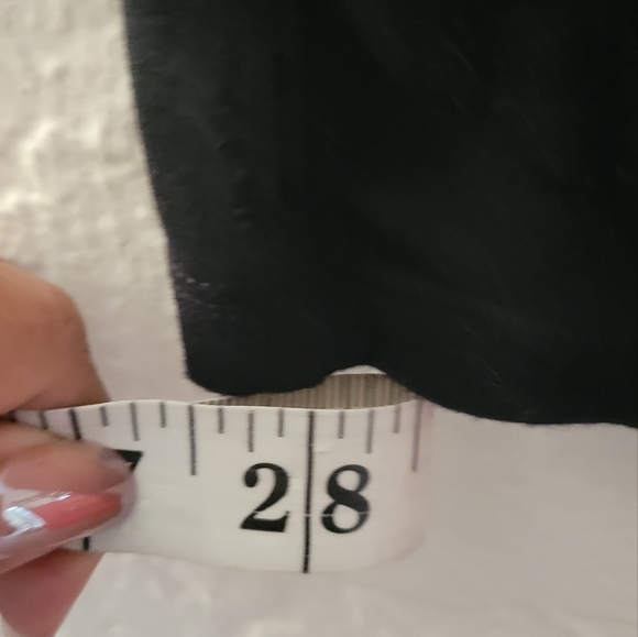 Aritzia The Group By Babaton Skirt Size Small - Picture 7 of 7